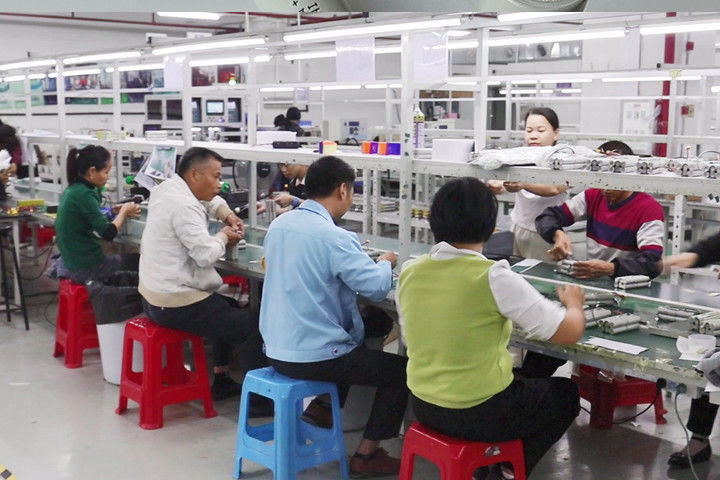 SHENZHEN KLESMAN TECHNOLOGY CO LTD ligne de production du fabricant